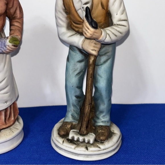 Vintage Figurine Set - Brown and Green Couple - Picture 6 of 13